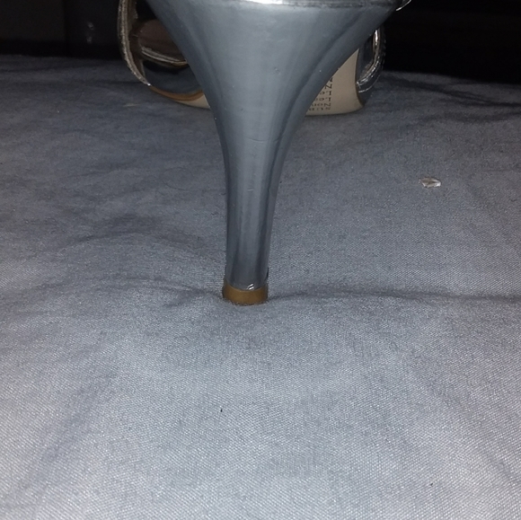 Size 6 Silver Bedazzle High Heel Shoes - Picture 3 of 7
